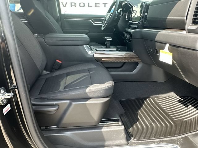 New 2026 Black Chevrolet LT image 25