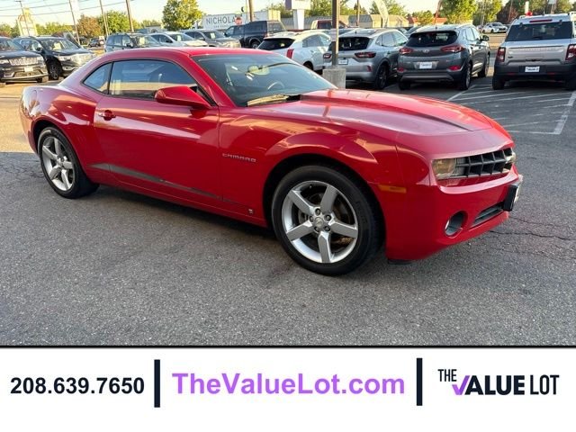 Used 2010 Red Chevrolet 2LT image 2