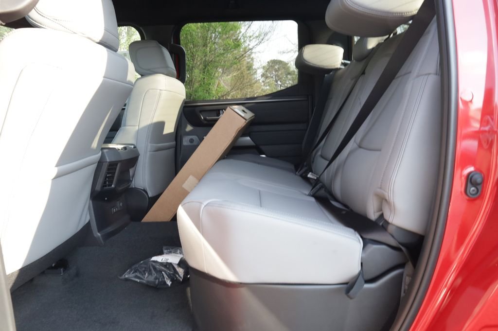 2026 Toyota Tundra SR5 - Photo 12