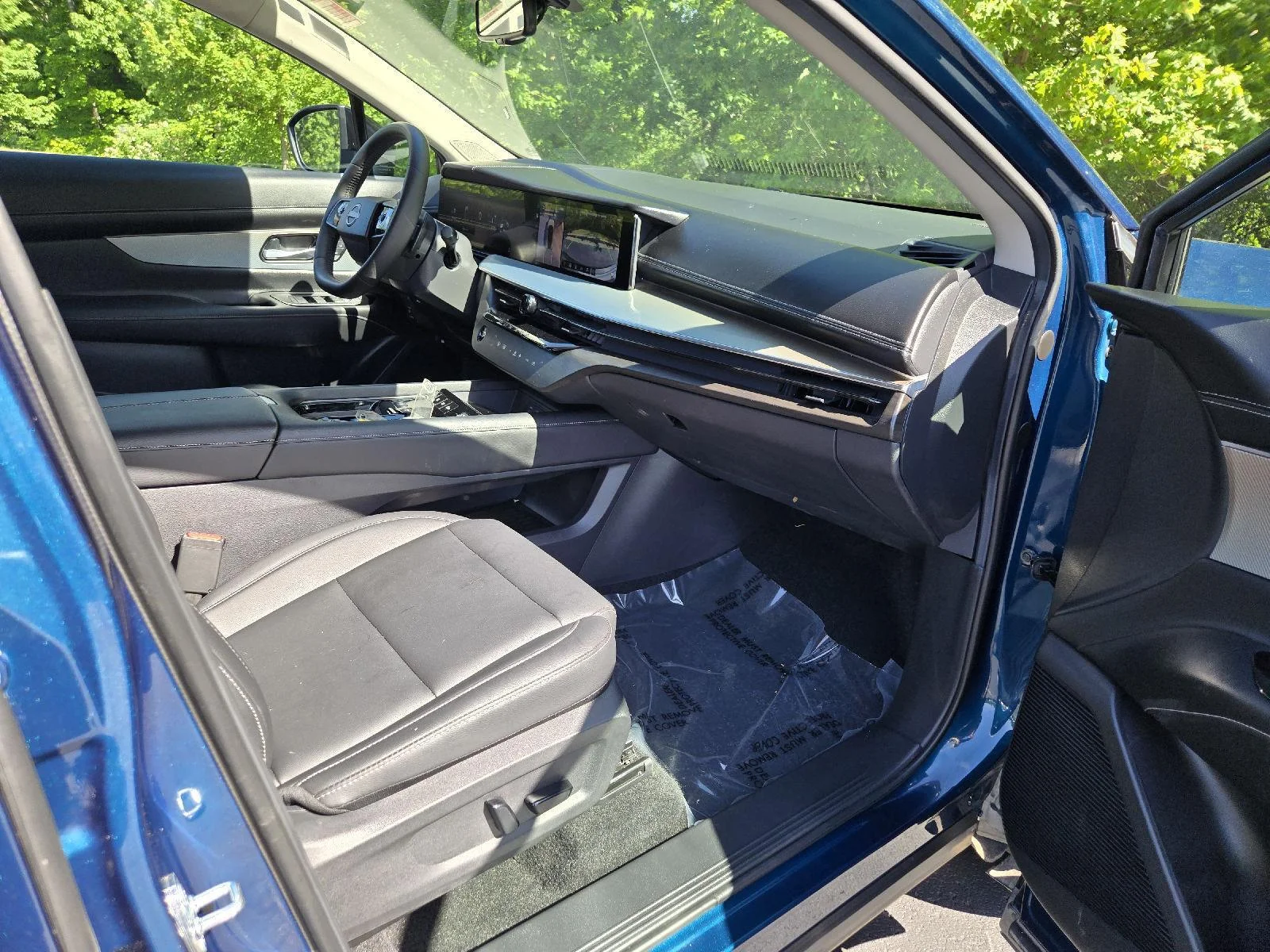 Used 2025 Aurora Blue Pearl Metallic Nissan SL image 24