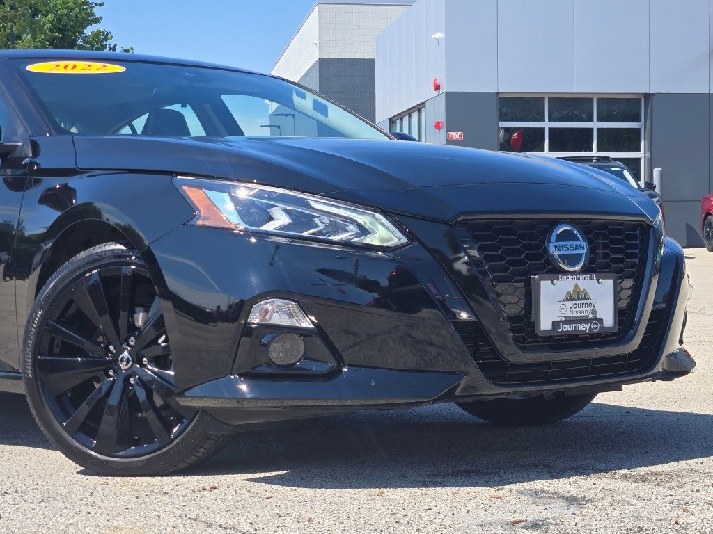 Used 2022 Black Nissan 2.5 SR image 2