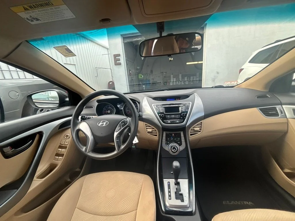 Used 2013 Black Hyundai GLS image 19