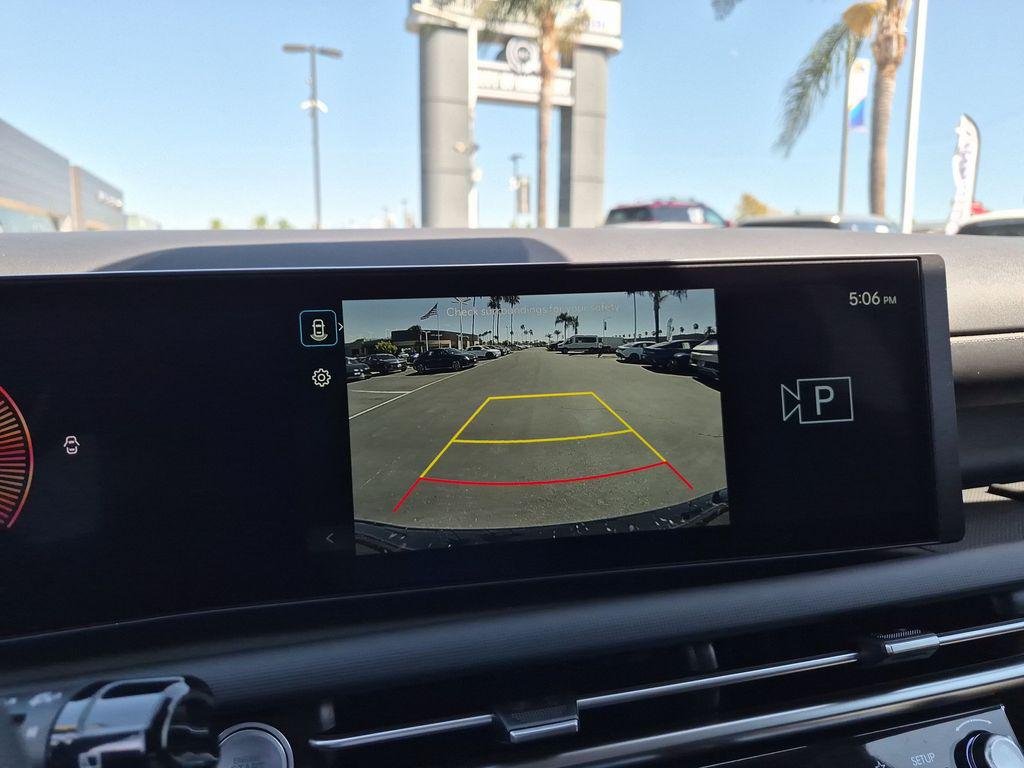New 2026 Black Hyundai SEL Plus FWD image 23