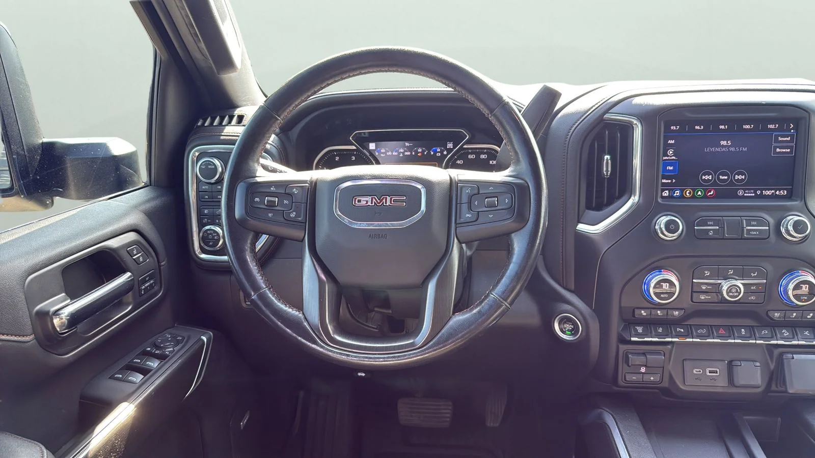 Used 2022 Black GMC AT4 image 10