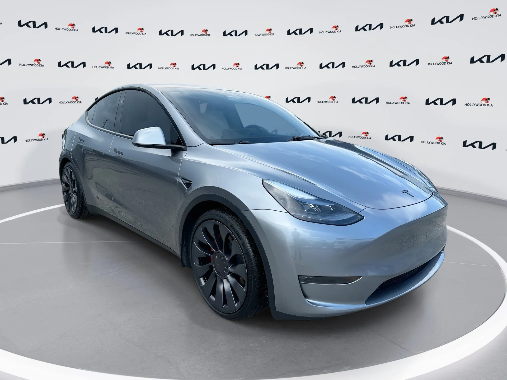 2025 Tesla Model Y Performance Dual Motor All-Wheel Drive's photo