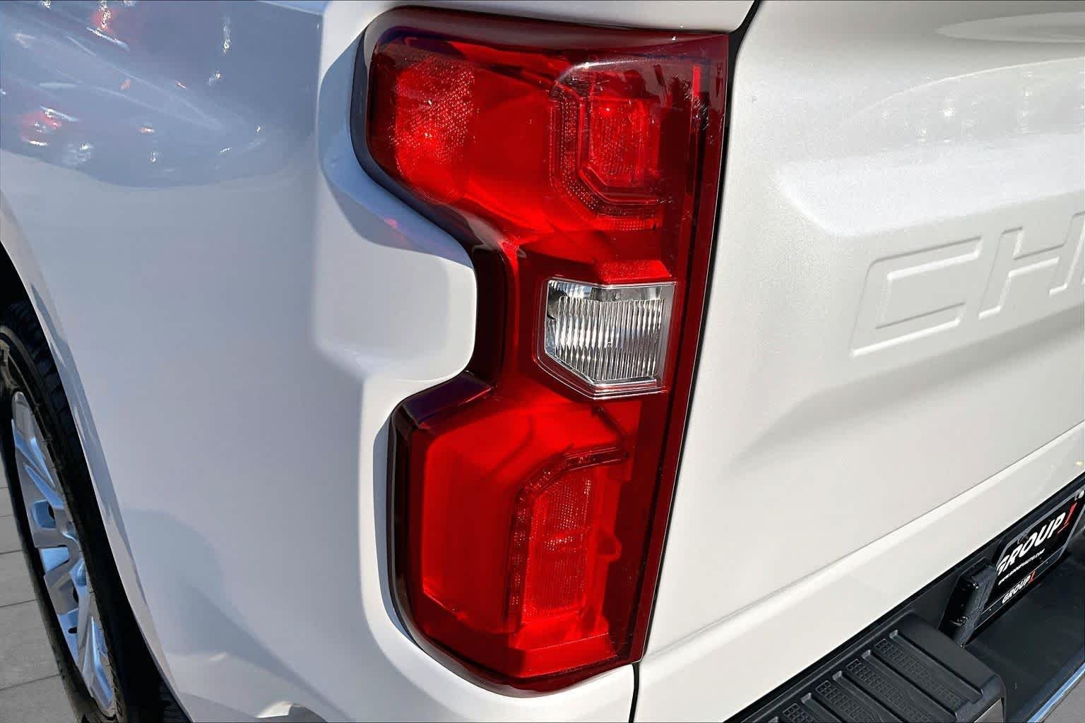 Used 2023 Iridescent Pearl Tricoat Chevrolet LTZ image 29