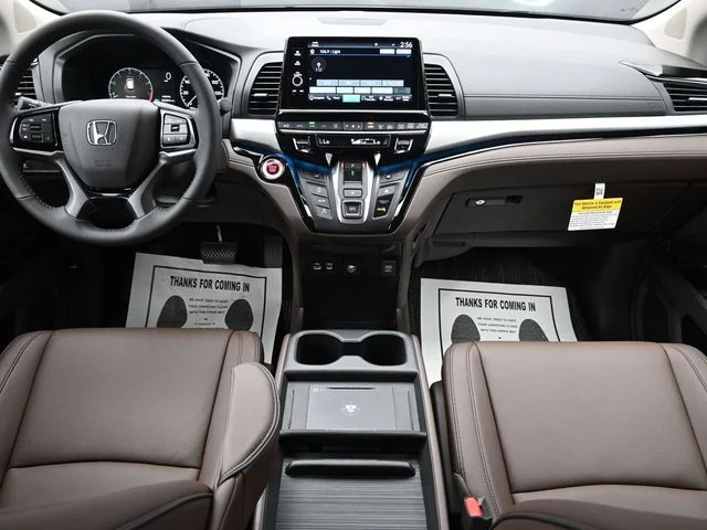 Used 2025 Platinum White Pearl Honda Touring image 17