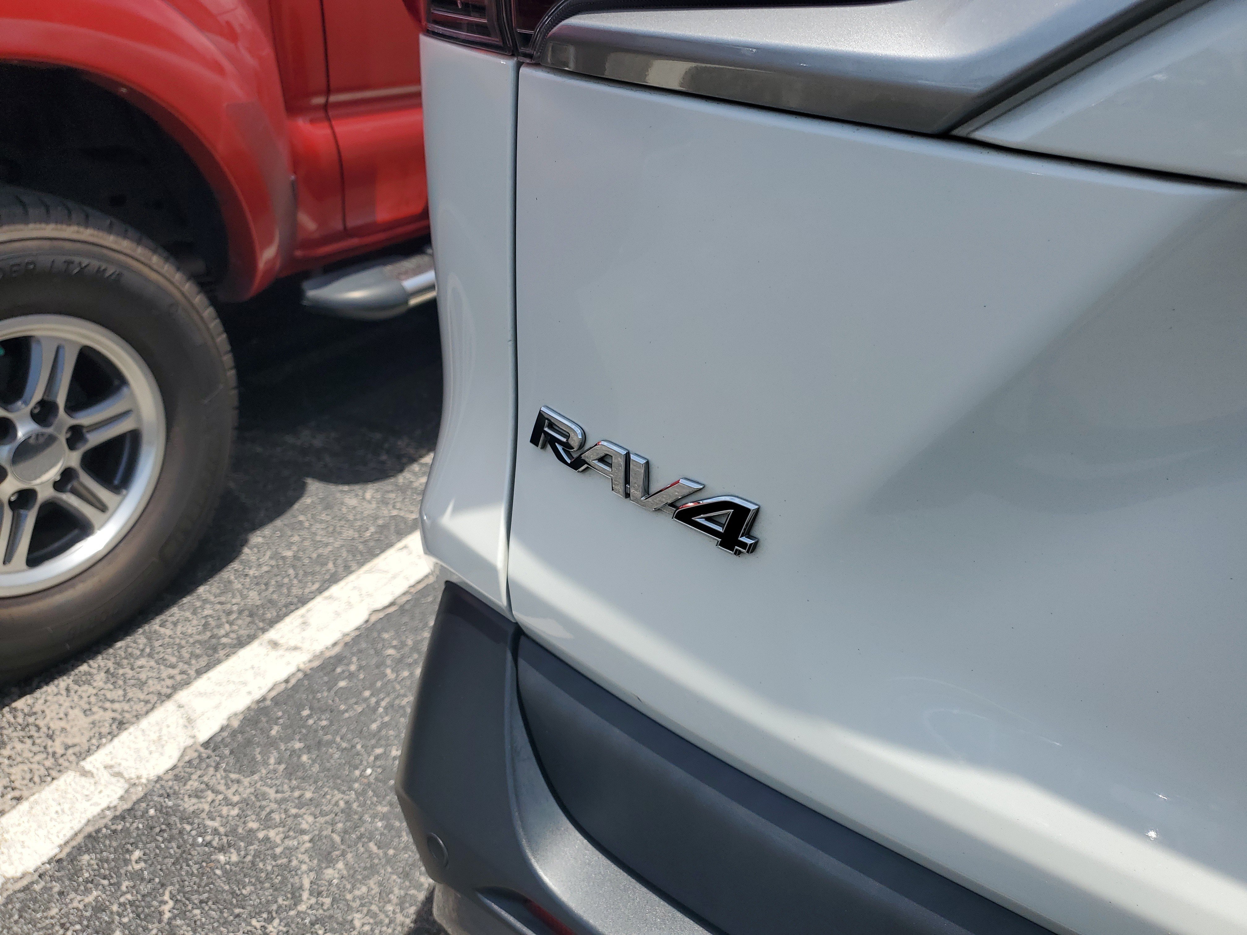 Used 2019 Blizzard Pearl Toyota Limited image 8