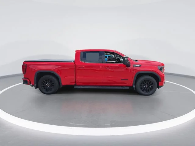 Used 2022 Red GMC Elevation image 9