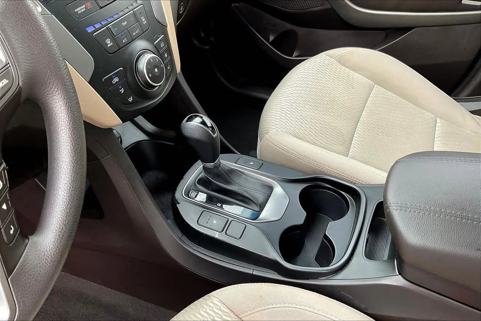 Used 2016 Platinum Graphite Hyundai  image 16
