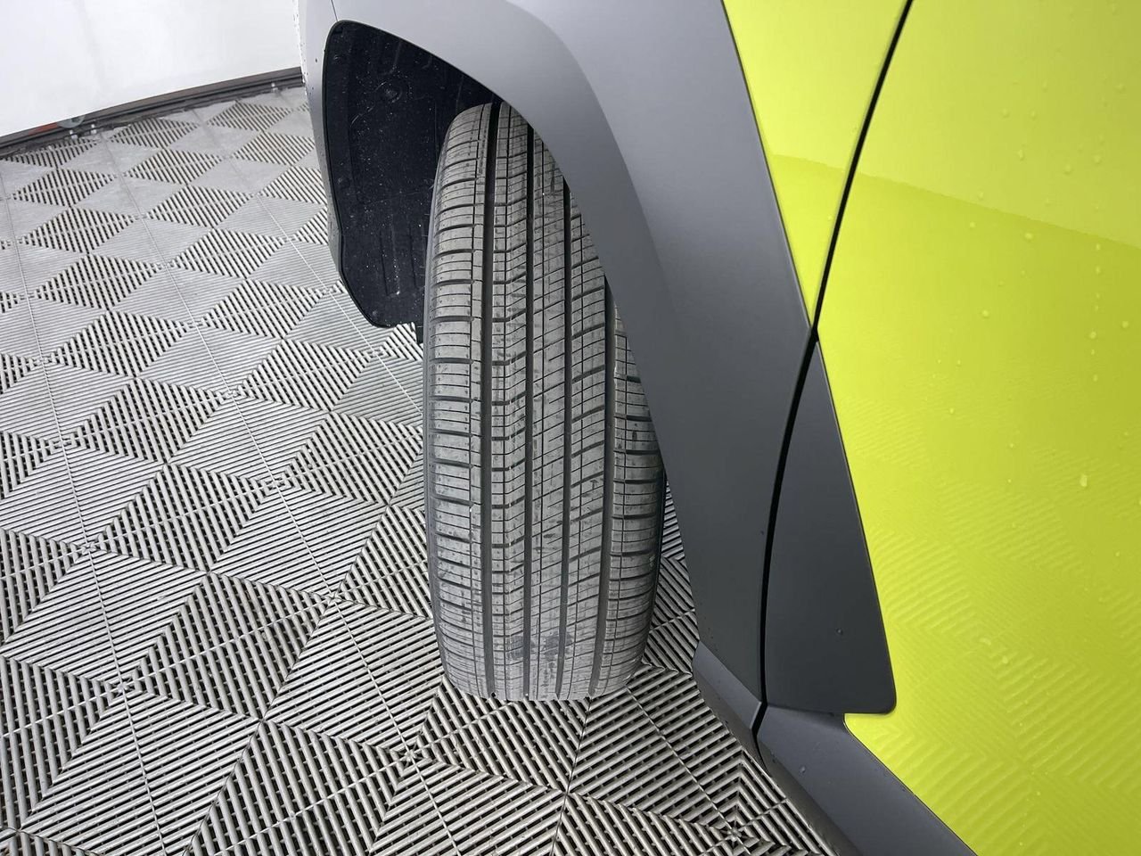New 2026 Neoteric Yellow Hyundai Limited AWD image 10