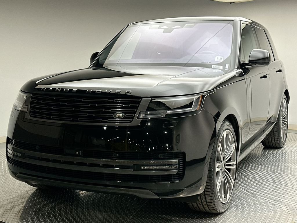 Used 2023 Santorini Black Metallic Land Rover SE image 1