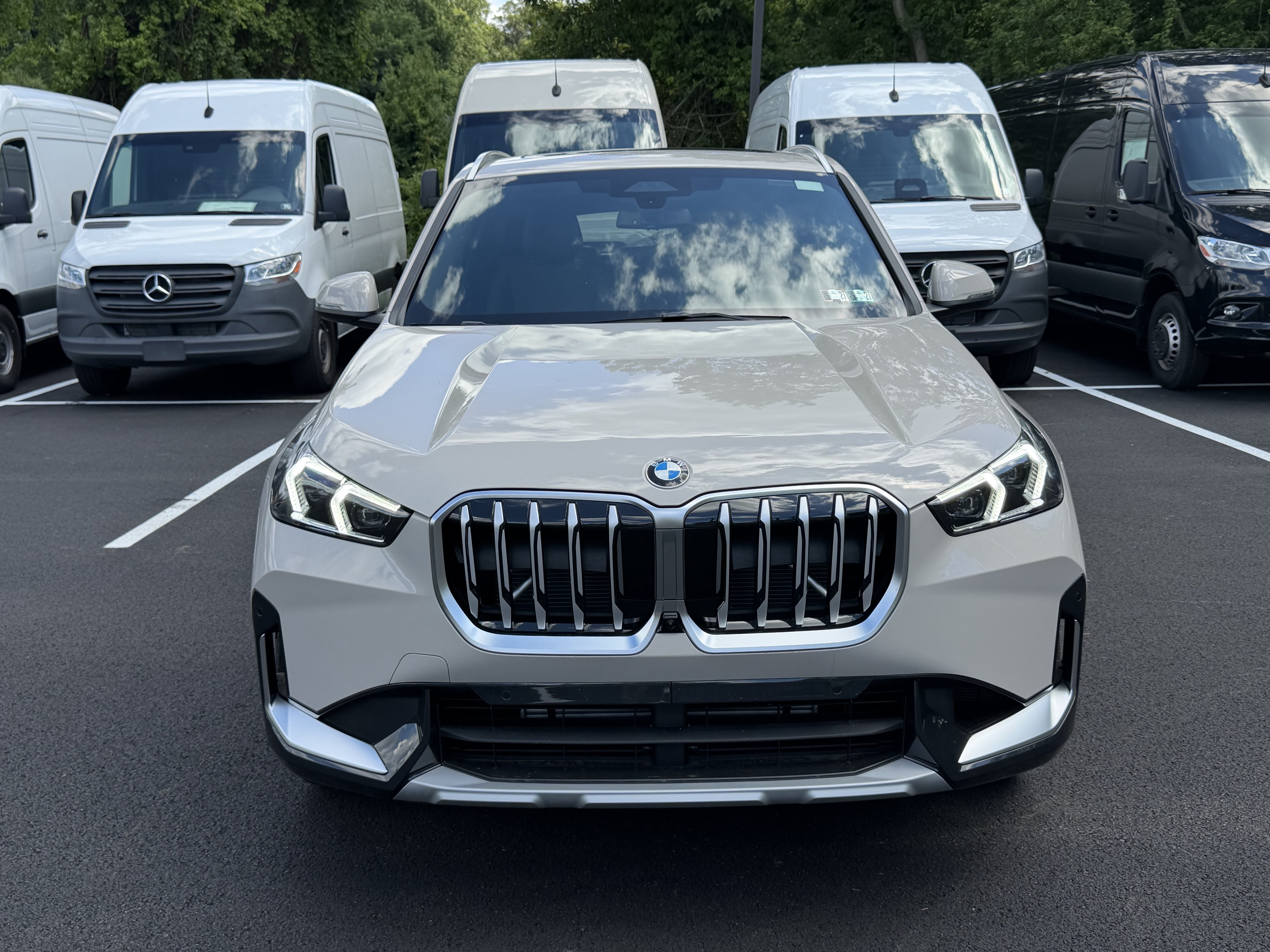New 2026 Dune Grey Metallic BMW xDrive28i image 2