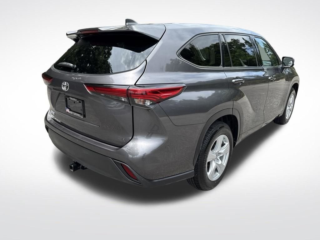 Used 2022 Gray Toyota L image 5
