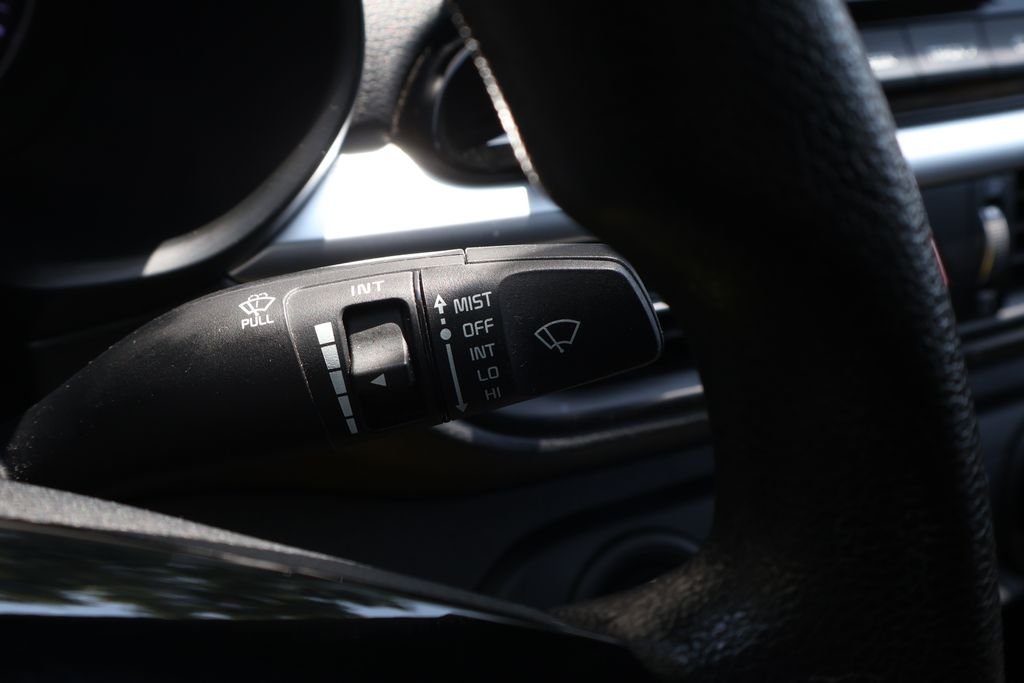 2024 Kia Forte LXS - Photo 22