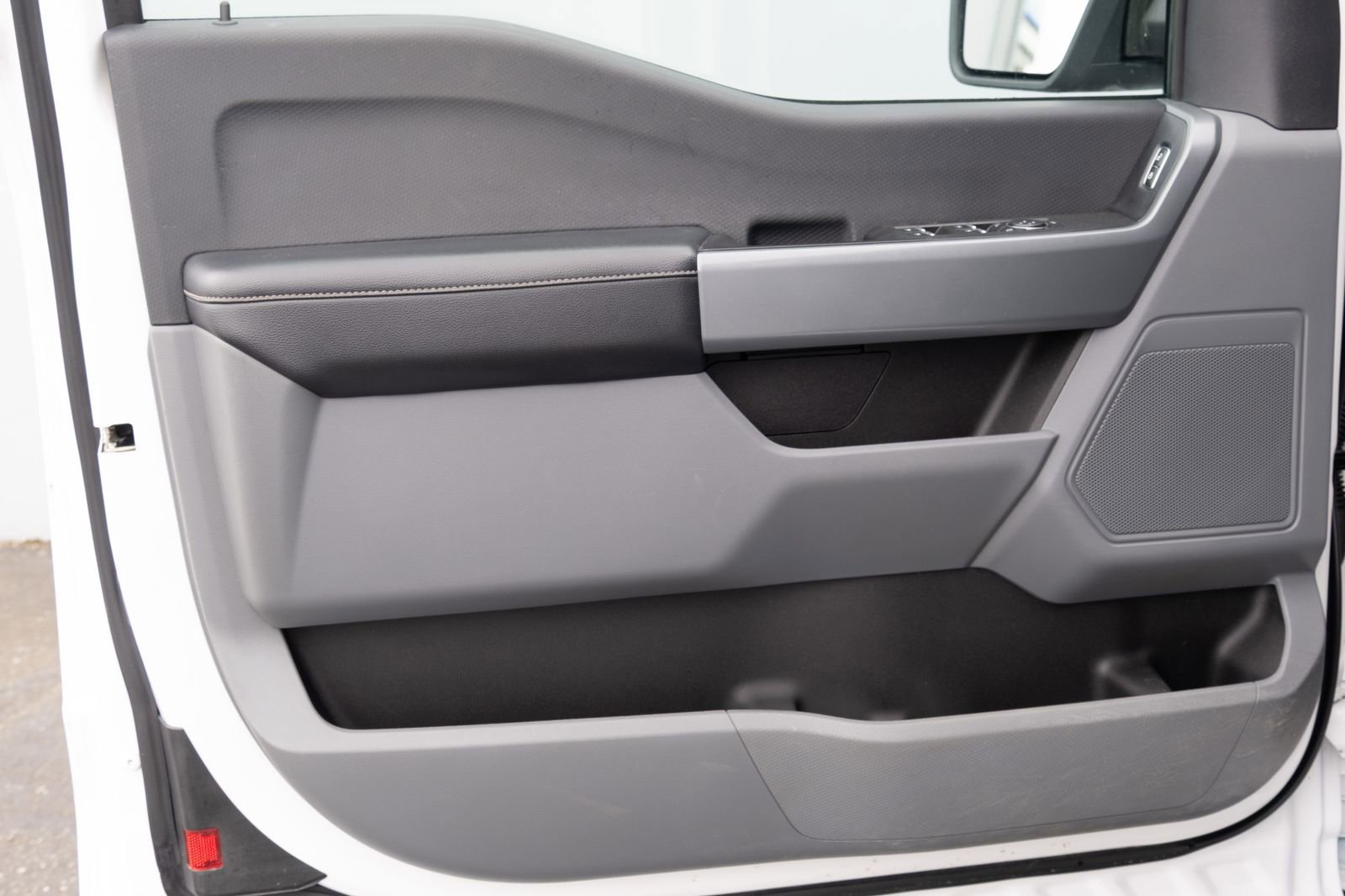 Used 2023  Ford XLT image 11
