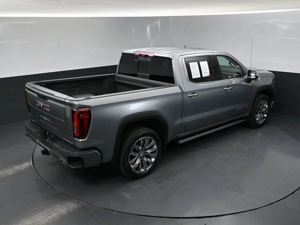Used 2024 Silver GMC Denali image 39