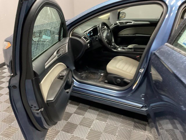Used 2018 Blue Metallic Ford S image 13