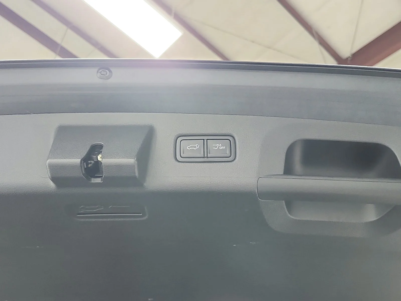 Used 2025  Kia S image 48