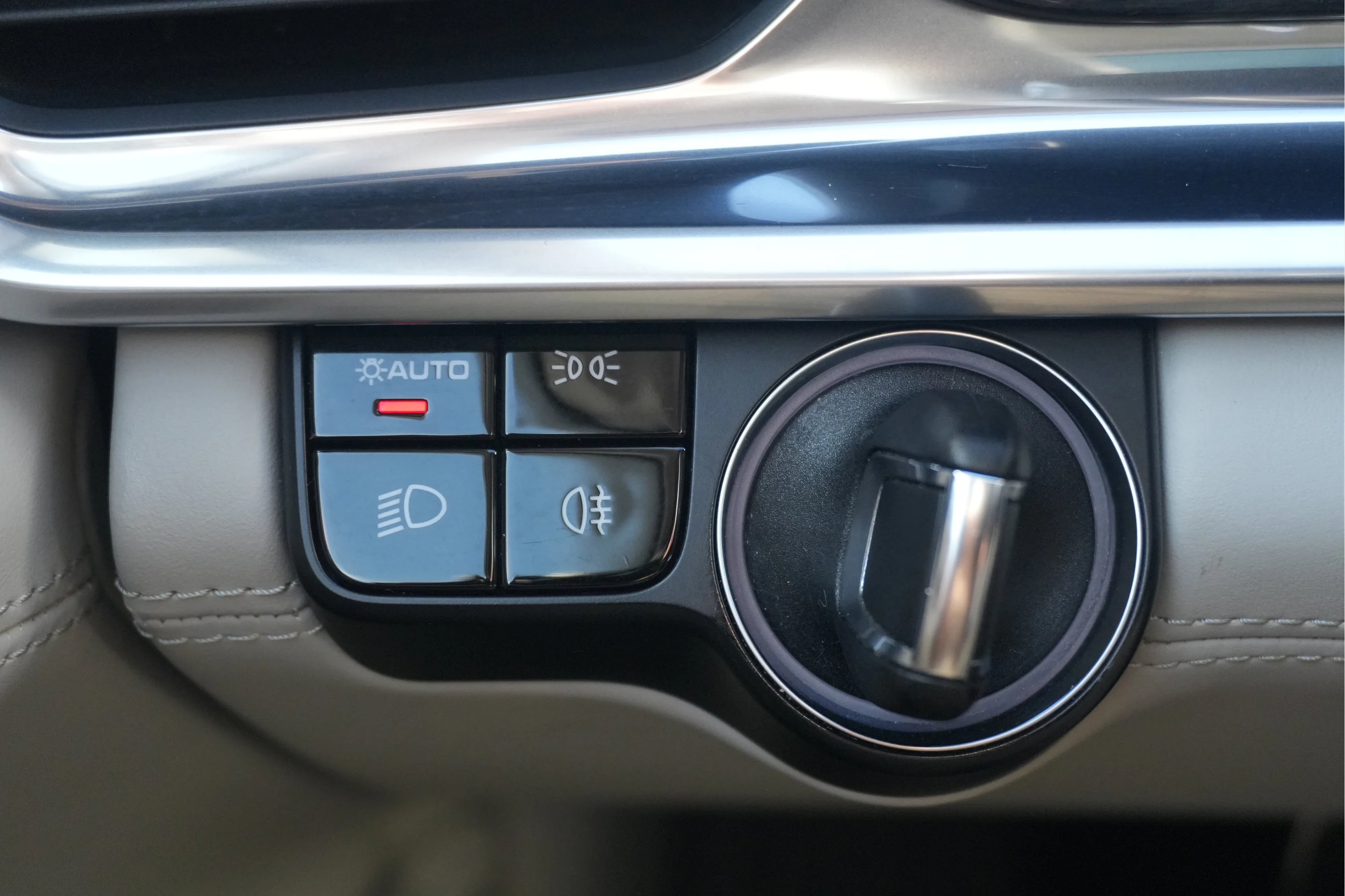 Used 2020 Dolomite Silver Metallic Porsche 4 E-Hybrid image 31