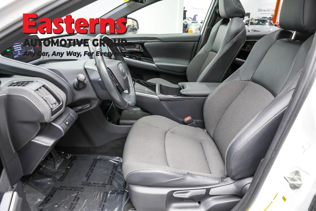 Used 2023 White Toyota XLE image 14