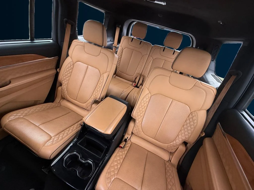 Used 2022 White Jeep Summit image 16