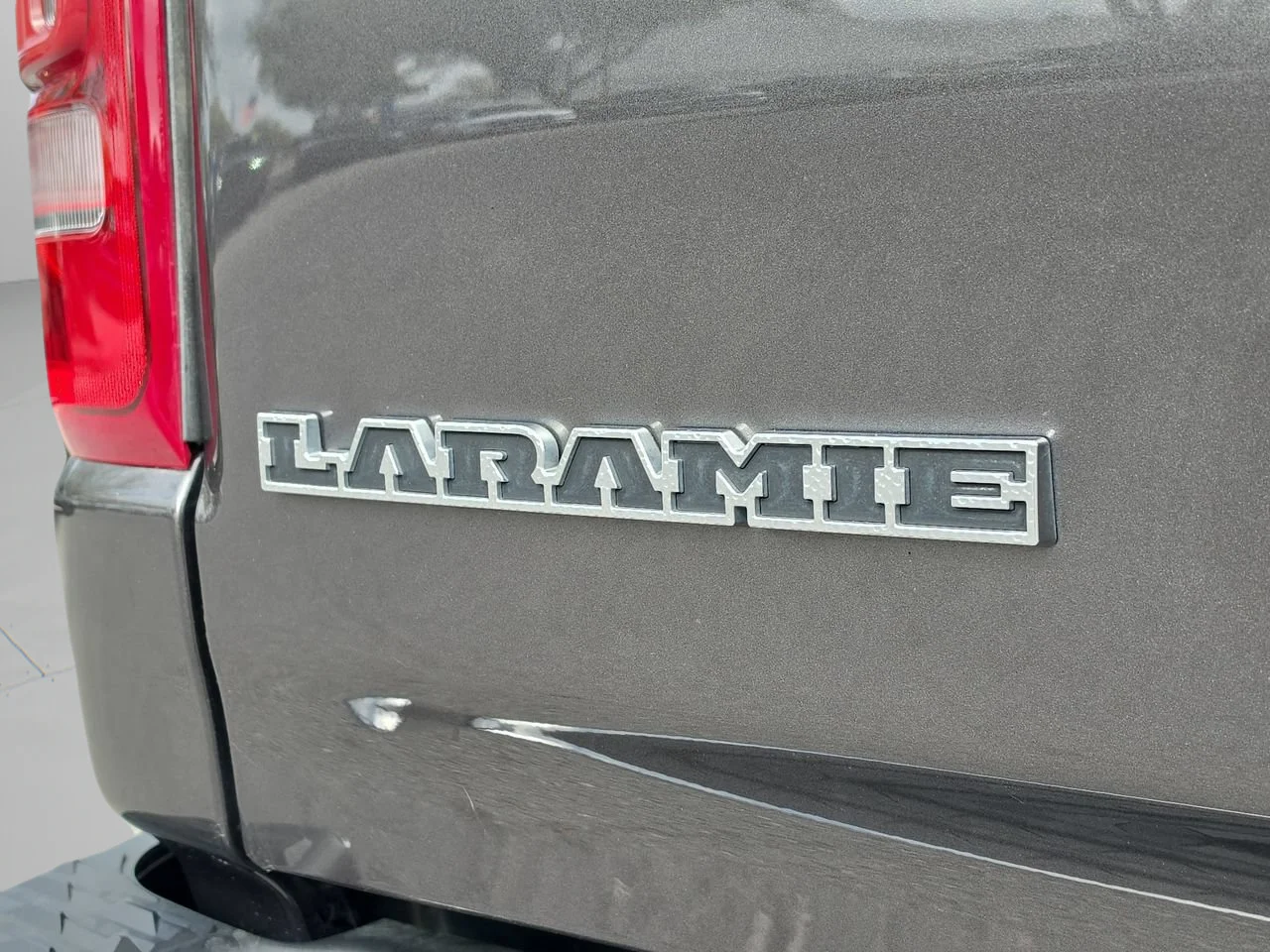 Used 2023 Granite Crystal Metallic Clearcoat Ram Laramie image 16