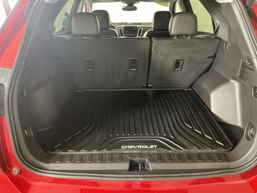 Used 2023 RADIANT RED TINTCOAT Chevrolet Premier image 15