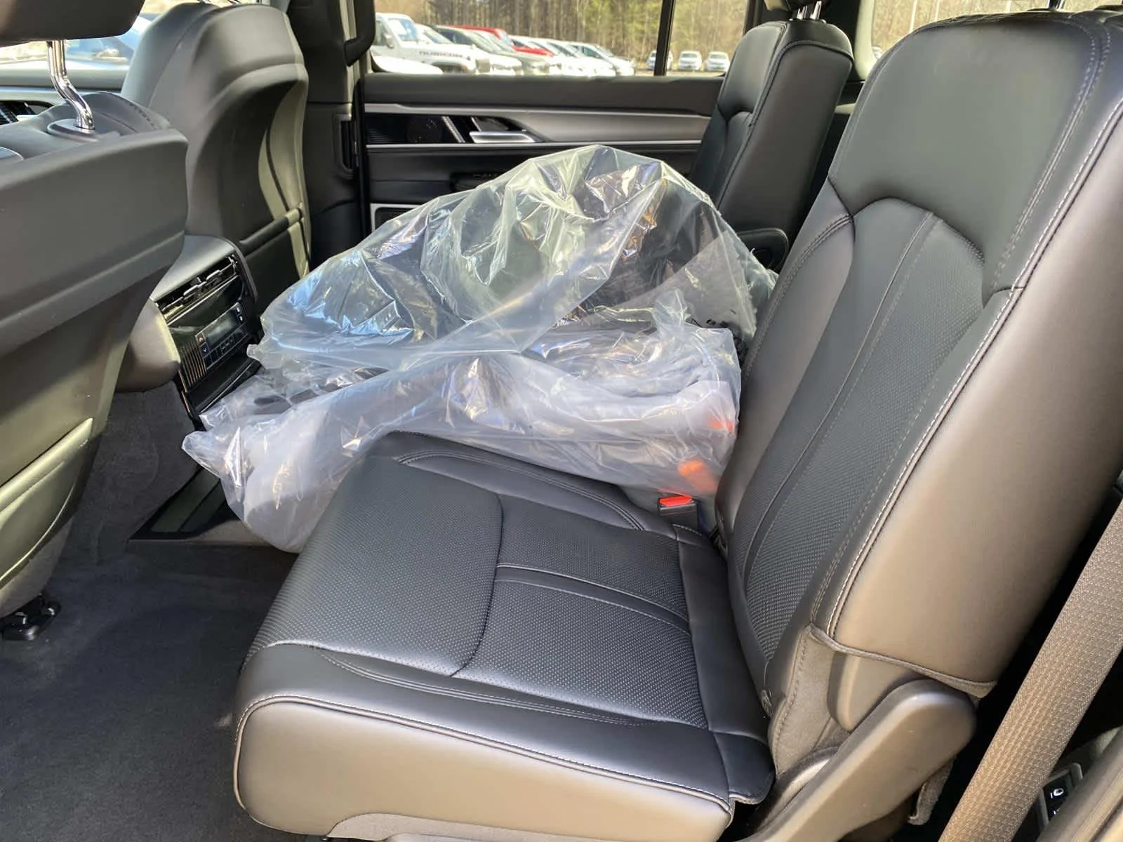 New 2026 High Gloss Black Exterior Paint Jeep Upland image 6