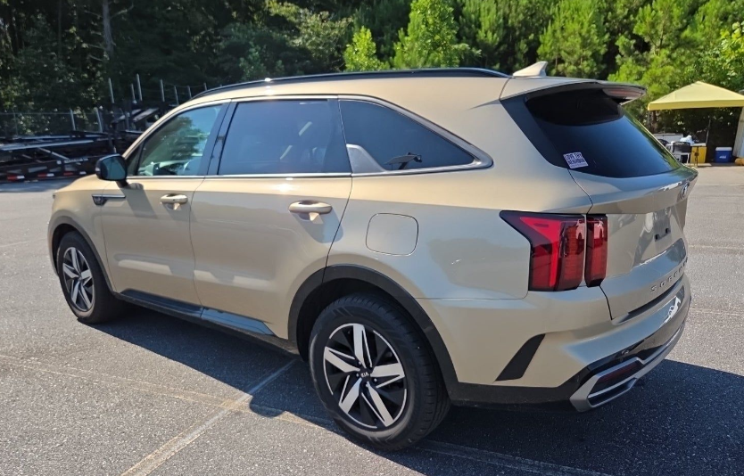 Used 2021 Beige Kia S image 2