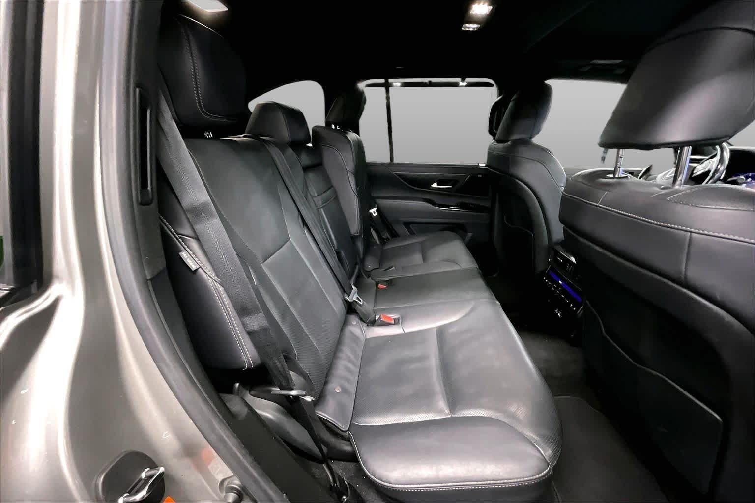 Used 2022 Atomic Silver Lexus Luxury image 19