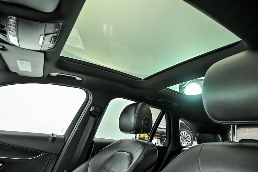 Used 2018  Mercedes-Benz GLC 300 image 16