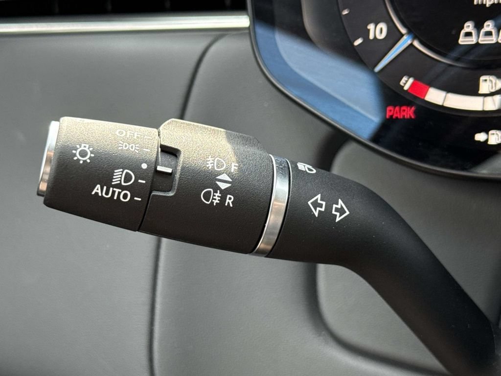Used 2024 Black Land Rover Autobiography image 40