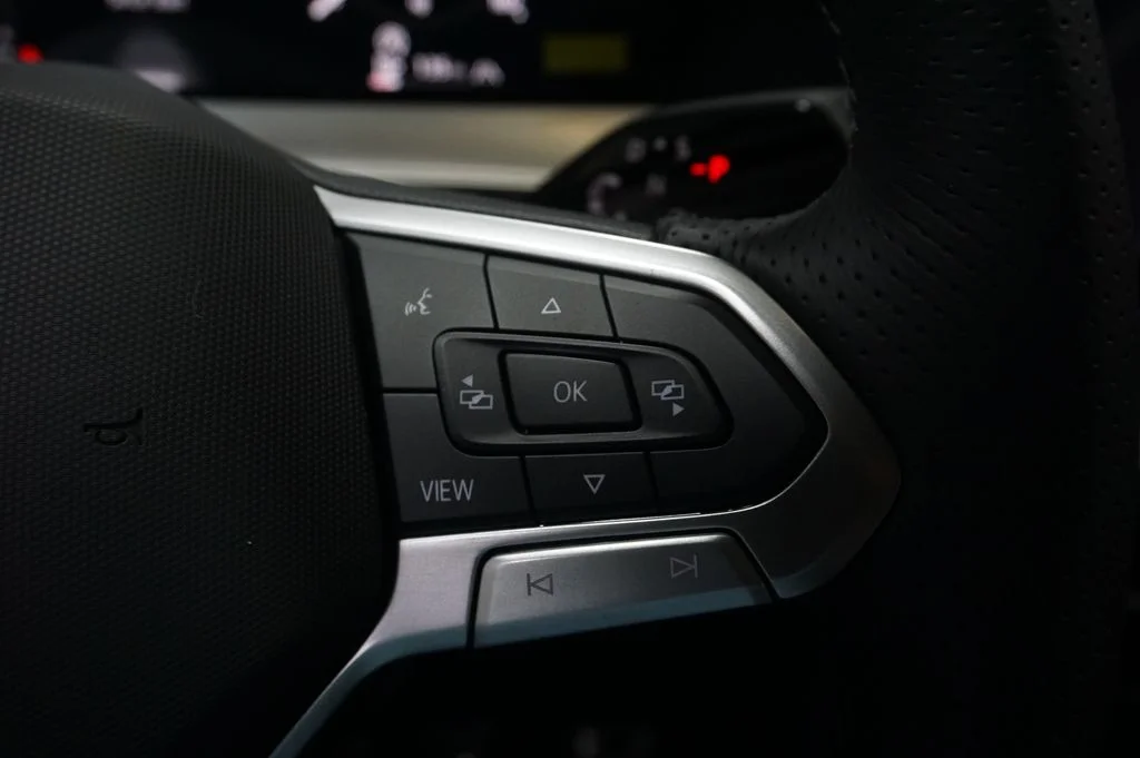 New 2026  Volkswagen 2.0T SE R-Line Black image 22