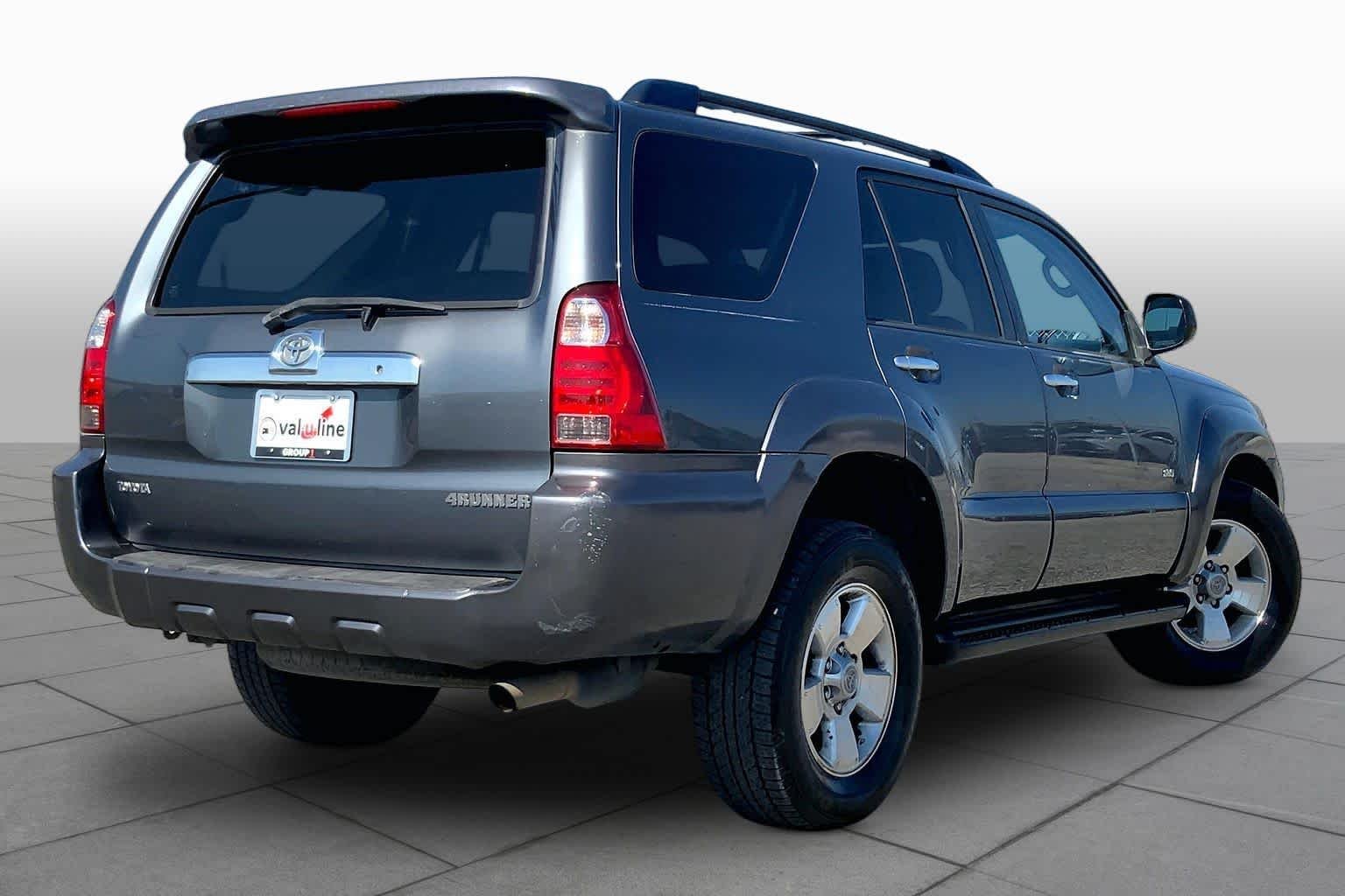 Used 2008 Galactic Gray Mica Toyota SR5 image 12