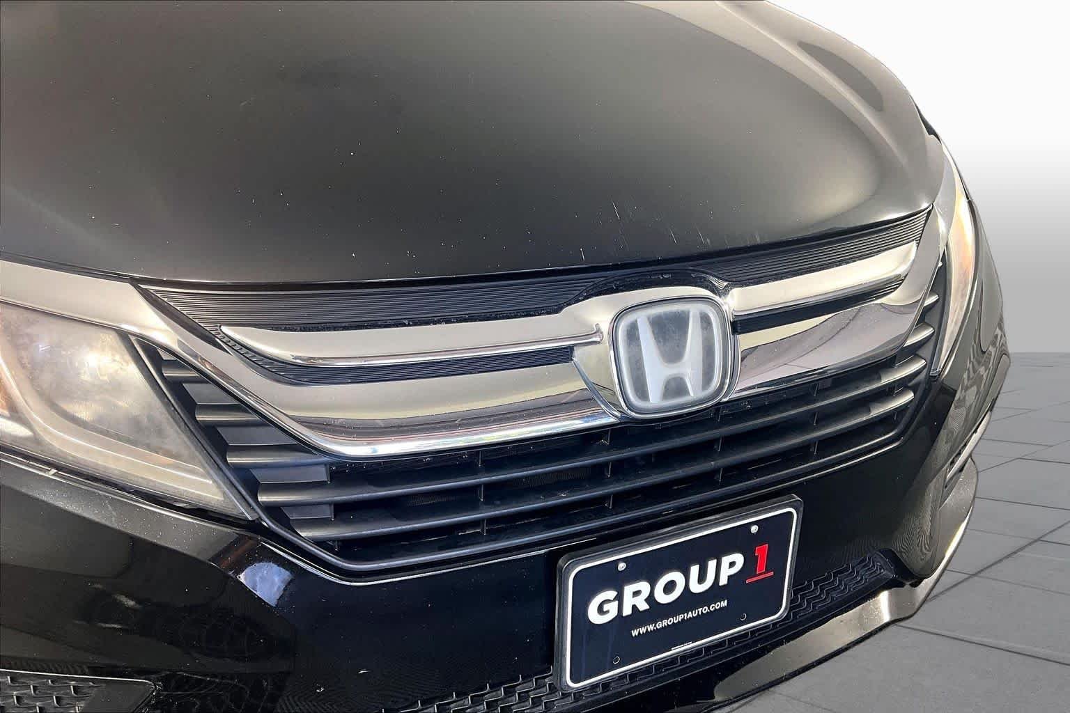 Used 2019 Crystal Black Pearl Honda EX-L w/Navi/RES image 28