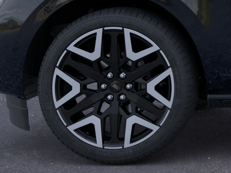 New 2026 Black Ford Platinum image 19