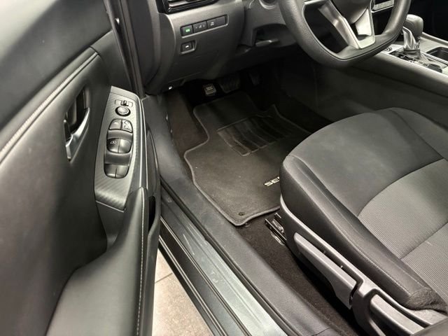 Used 2024 Gray Nissan SV image 10