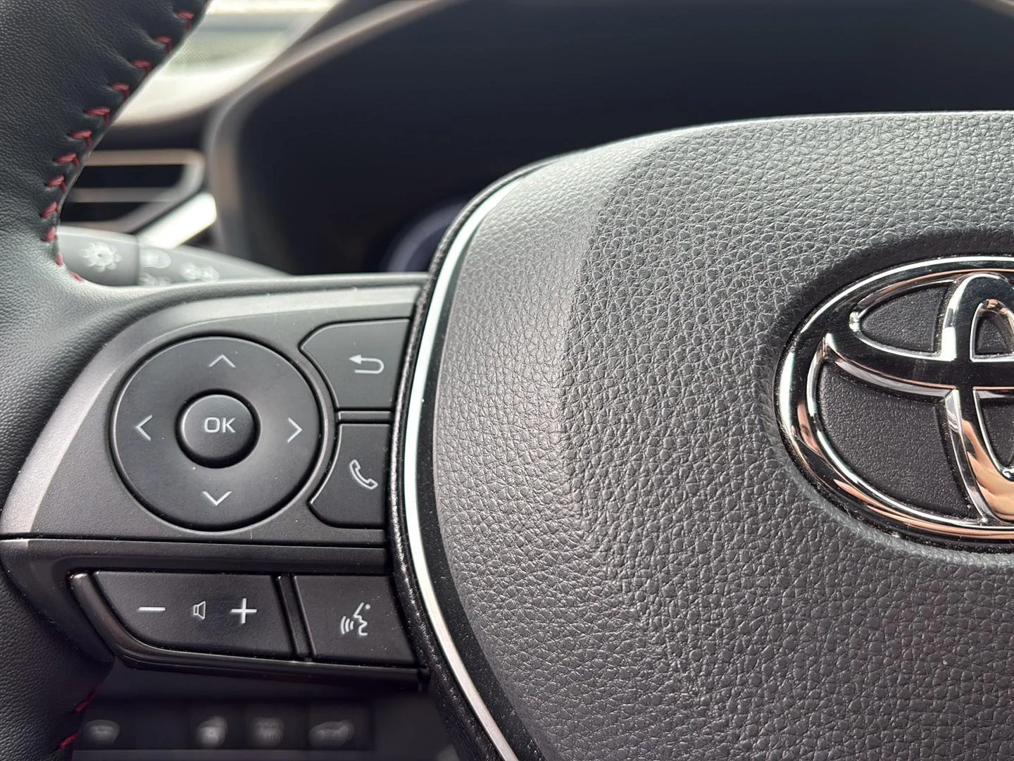 Used 2024 Wind Chill Pearl w/Midnight Black Metallic Roof Toyota XSE image 23