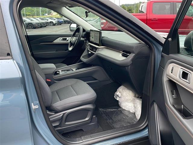 New 2026 Vapor Blue Metallic Ford Active image 56