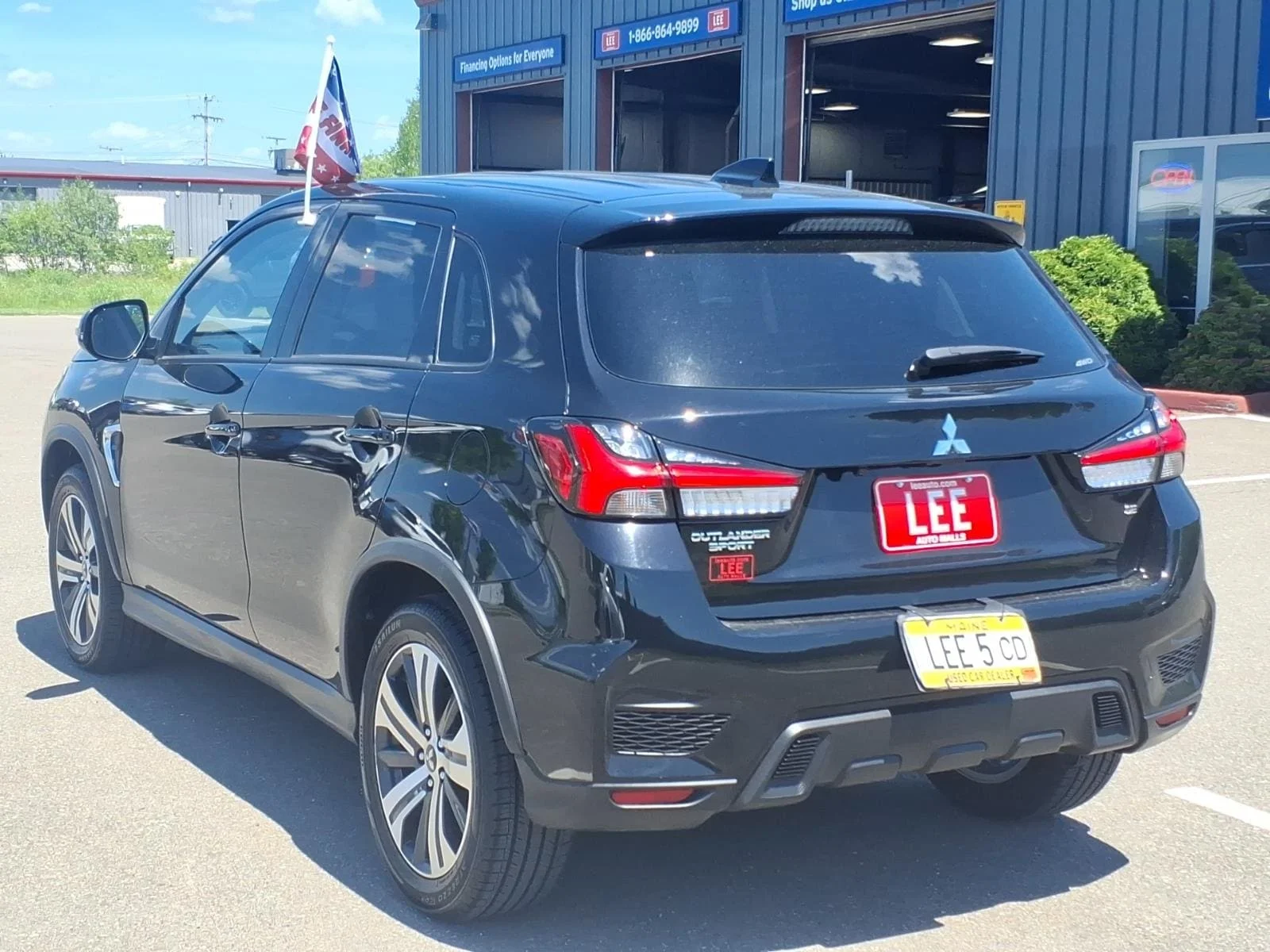 Used 2024 Labrador Black Mitsubishi 2.0 SE image 7
