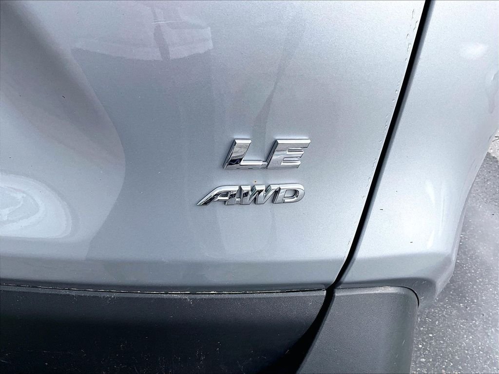 Used 2025 Silver Sky Metallic Toyota LE image 7