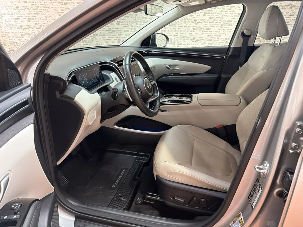 Used 2024 Shimmering Silver Hyundai SEL Convenience image 21