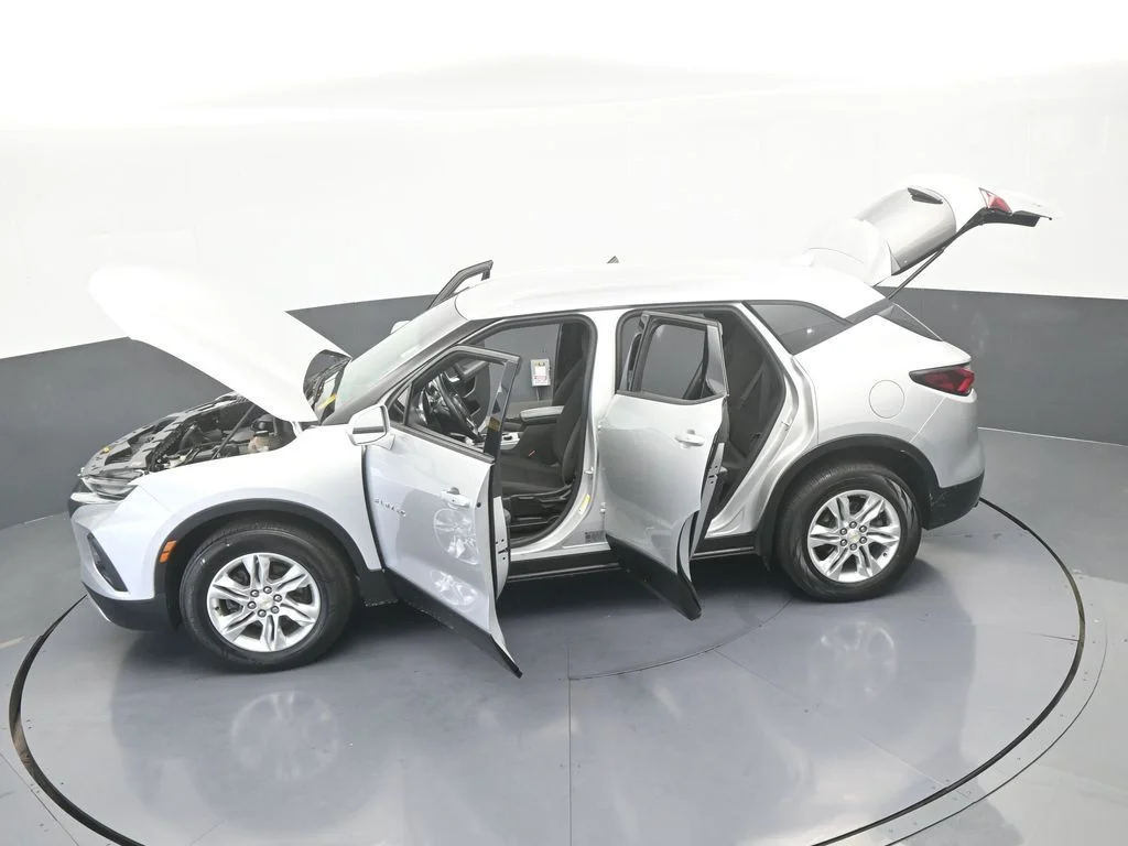 Used 2019 Silver Ice Metallic Chevrolet L image 59