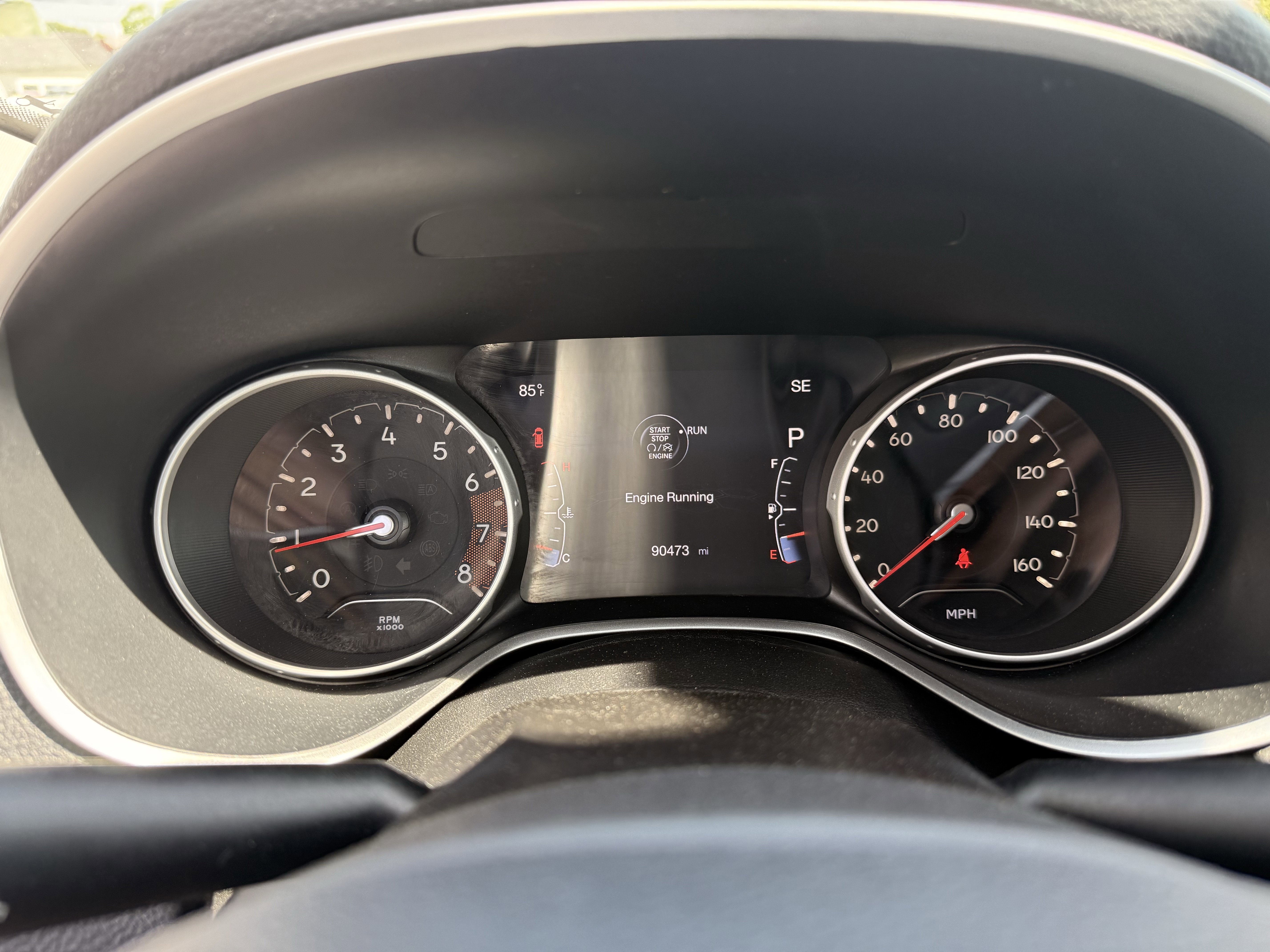 Used 2018 White Clearcoat Jeep Latitude image 19