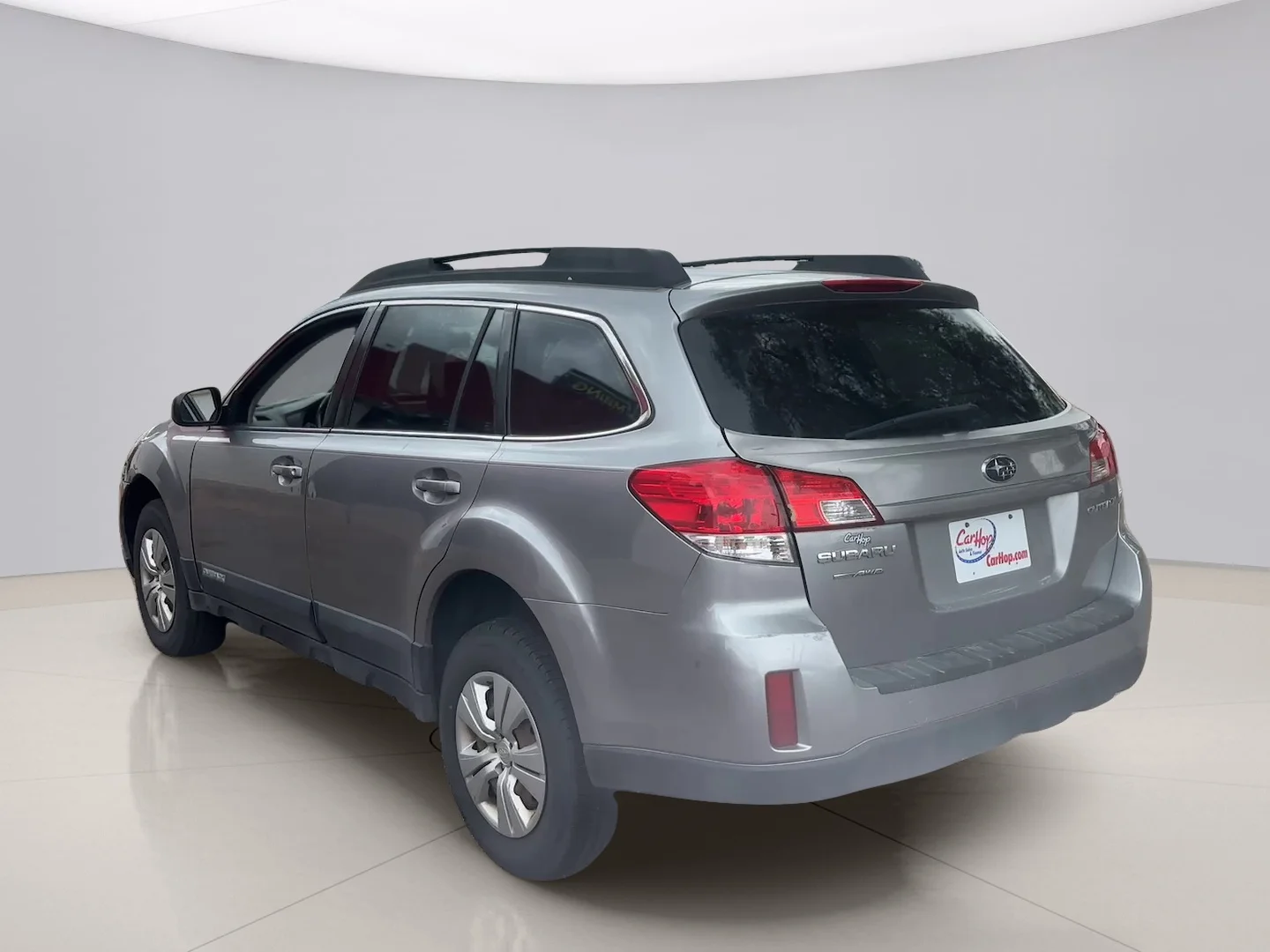 Used 2010 Silver Subaru 2.5I image 3