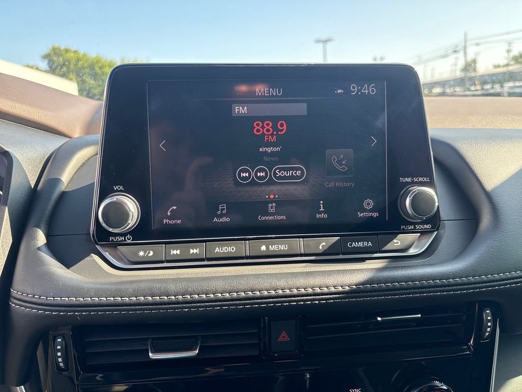 Used 2022 Gray Nissan SV image 20