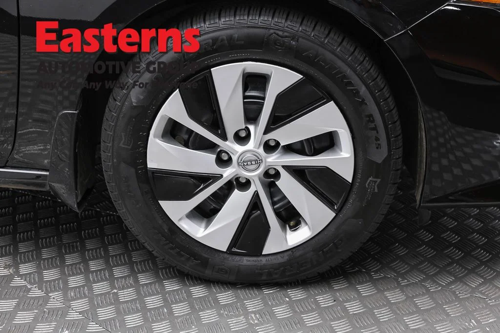 Used 2020 Black Nissan 2.5 S image 30
