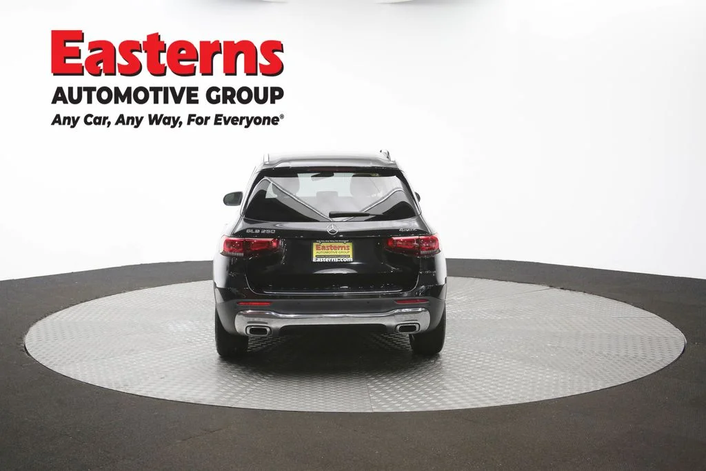 Used 2022 Black Mercedes-Benz GLB 250 image 37