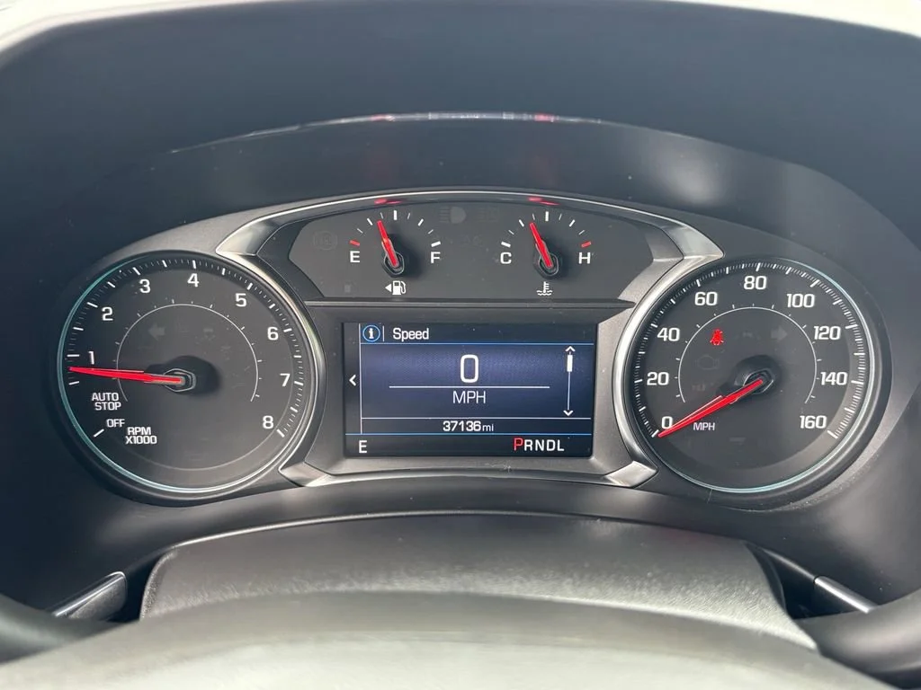 Used 2022 Summit White Chevrolet LT image 24